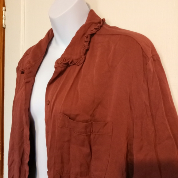 🛍️ BUNDLE ONLY 🛍️a.n.a Terracotta Button Down Shirt - Picture 2 of 5
